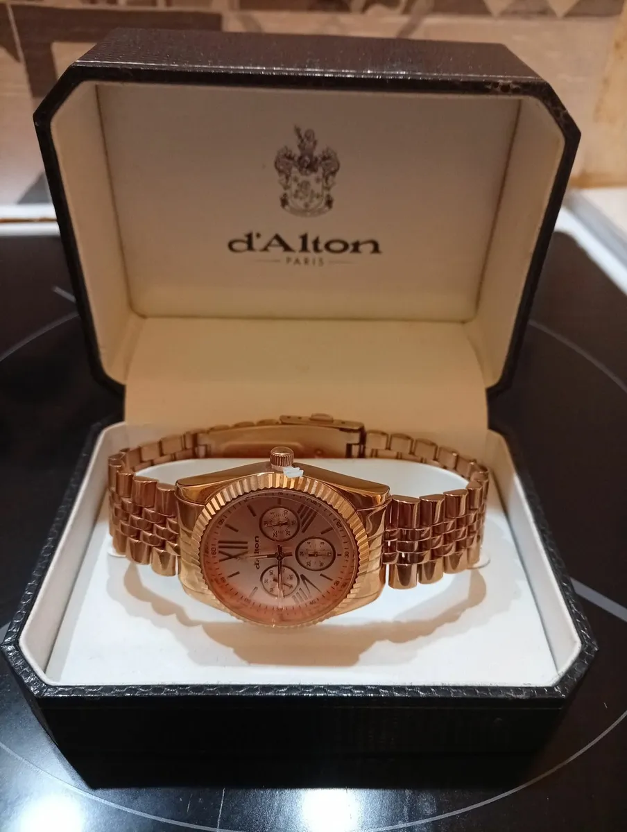 d'Alton Rose Gold Women's Watch - Image 1