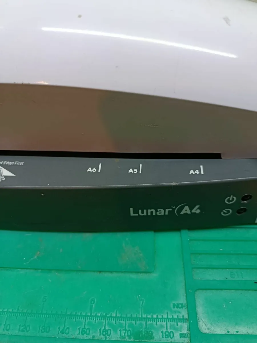 Fellowes  Lunar A4 - Image 2