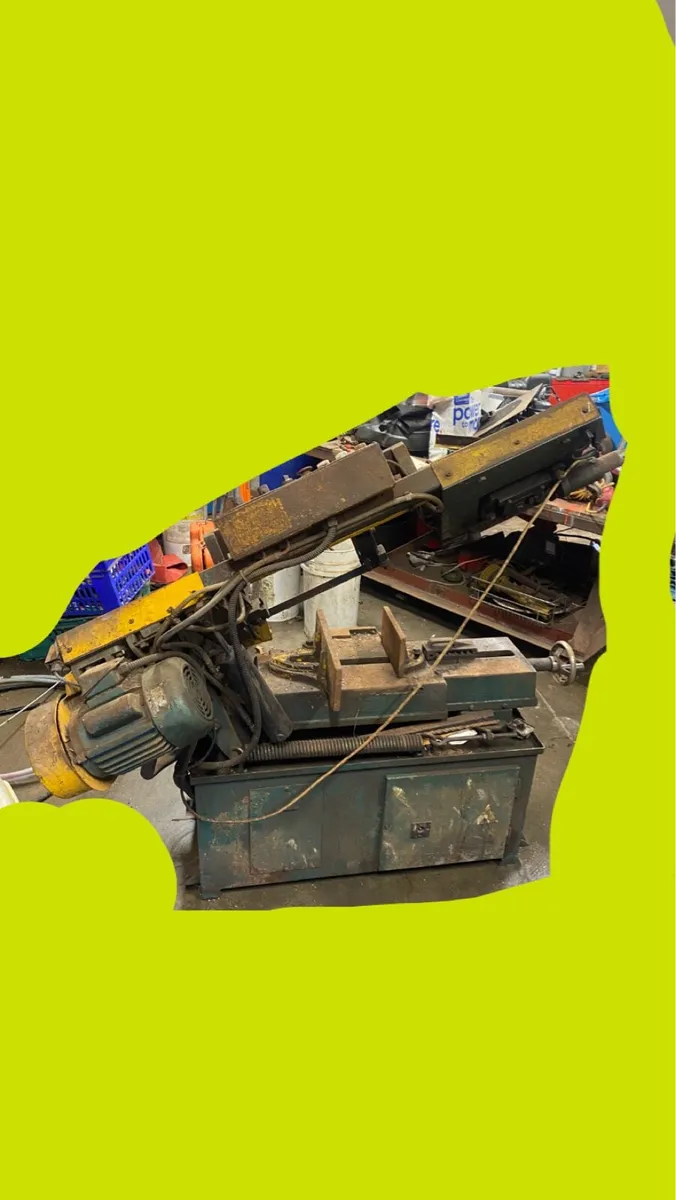 Hydraulic Metal Cutting Band-saw - Image 3