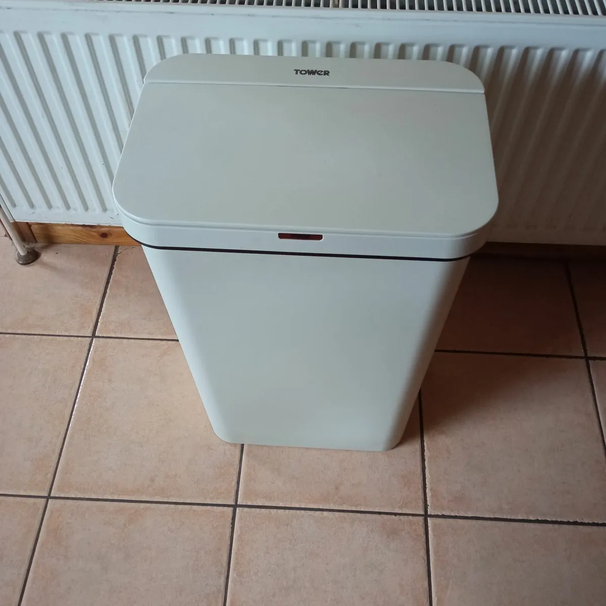 Sensor Waste Bin - Image 1