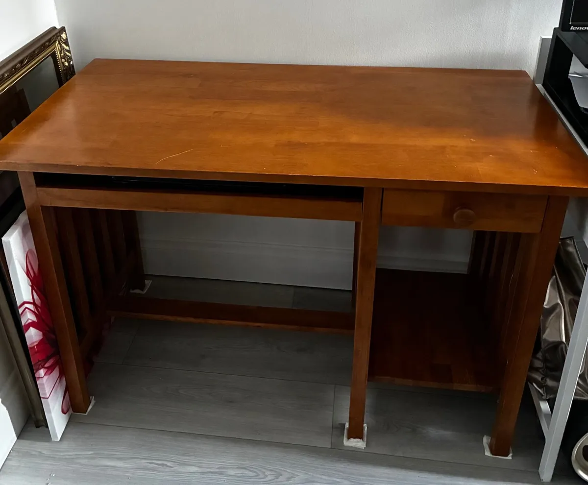 Office desk - Image 1