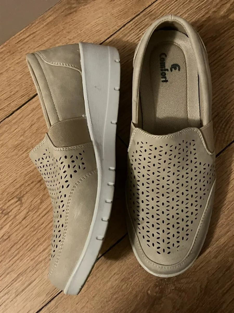 Ladies Shoes - Image 2