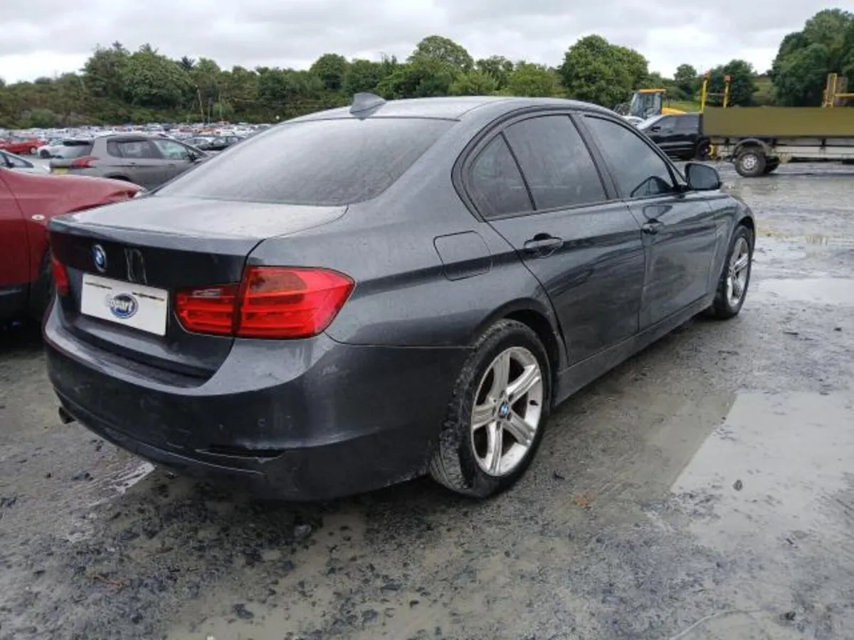 2012 BMW 320d BREAKING - Image 3