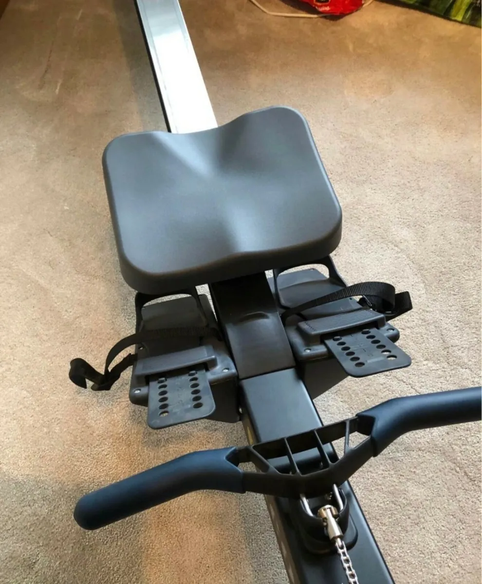 Concept2 rowing machine pm5 - Image 2