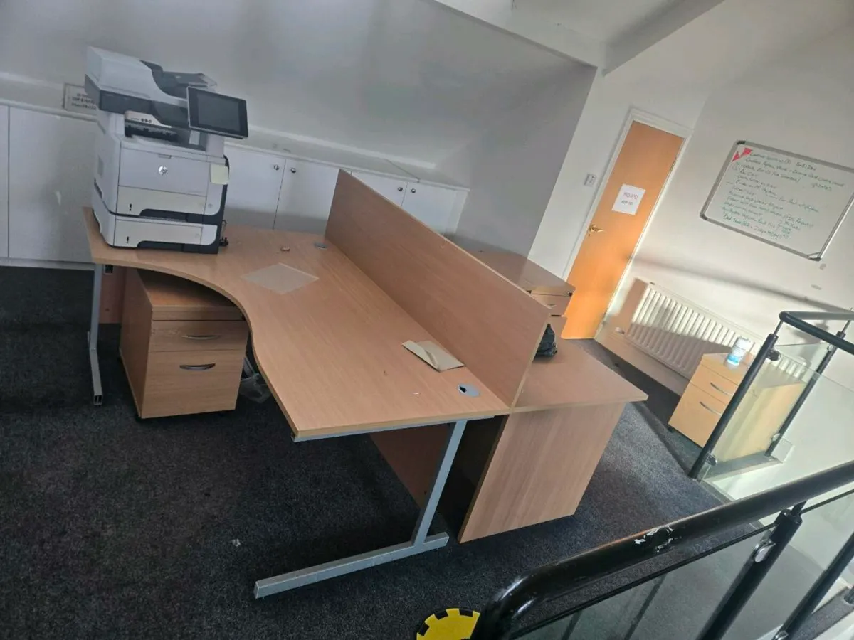 Office furniture - Image 3