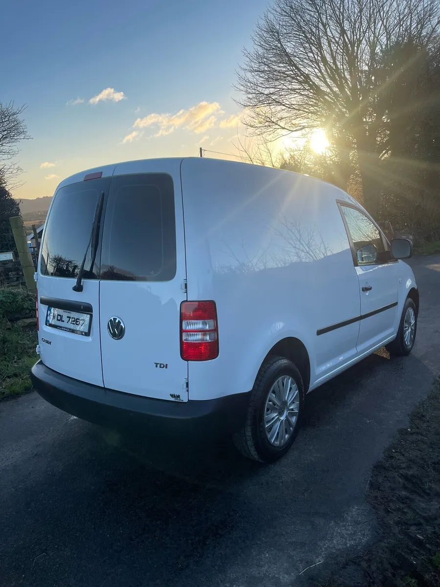 Volkswagen Caddy - Image 4