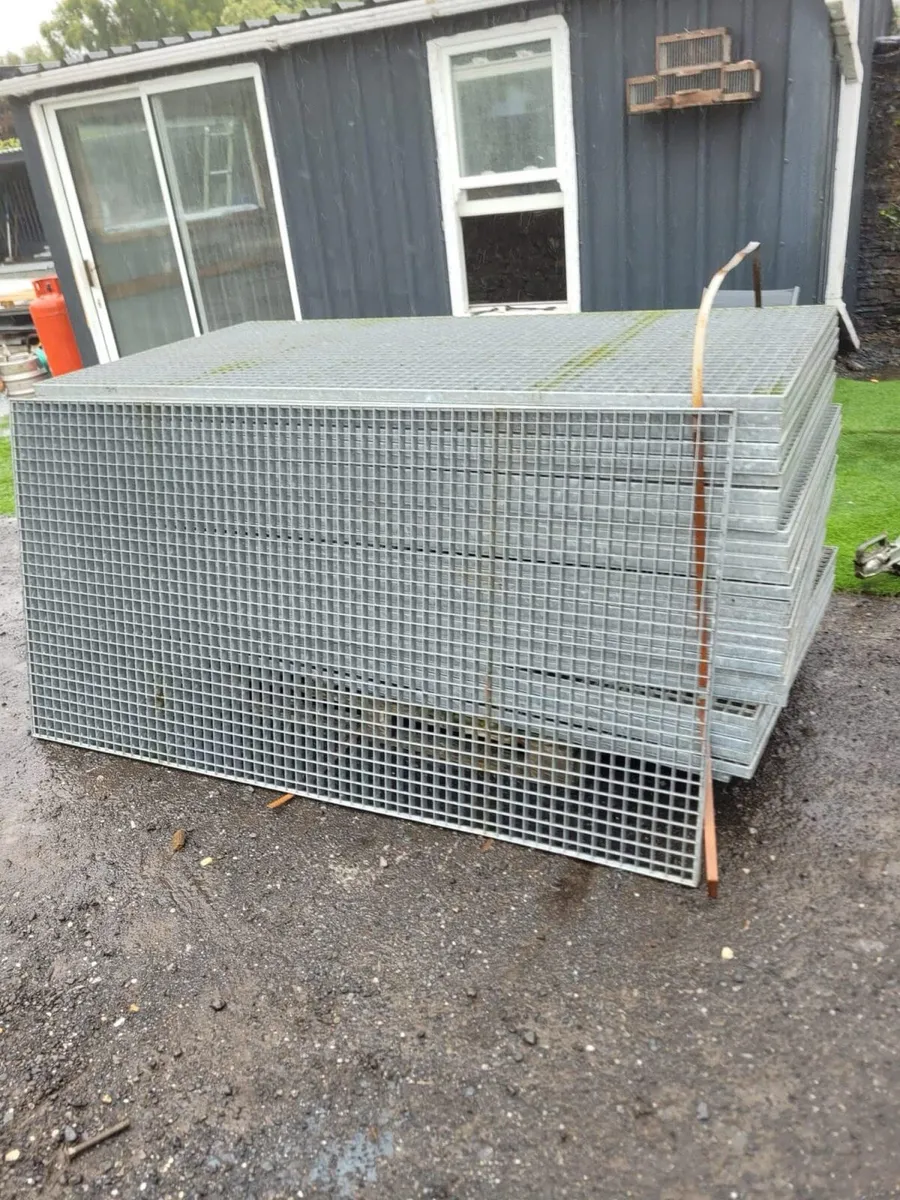 Galvinised Mesh Walkway Sheets - Image 1