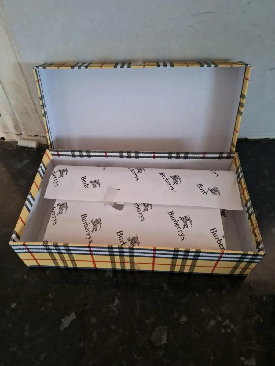 Vintage Burberry purse - Image 2