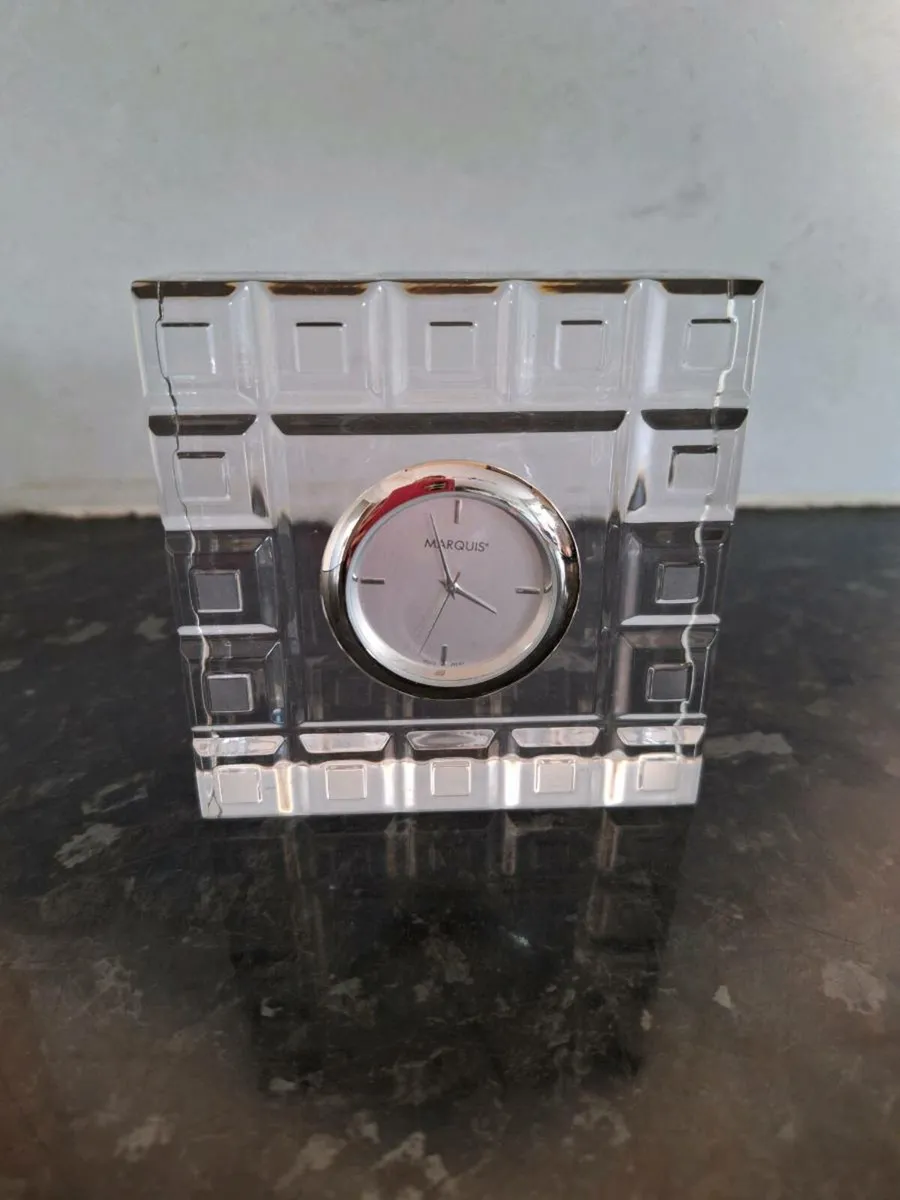 Lovely vintage Marquis crystal clock see size - Image 1