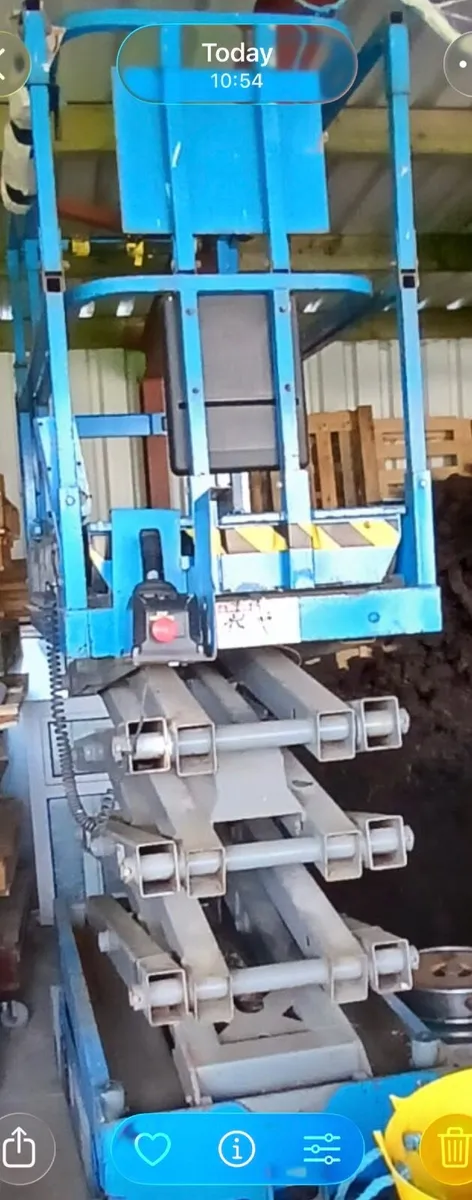 Scissor lift - Image 2