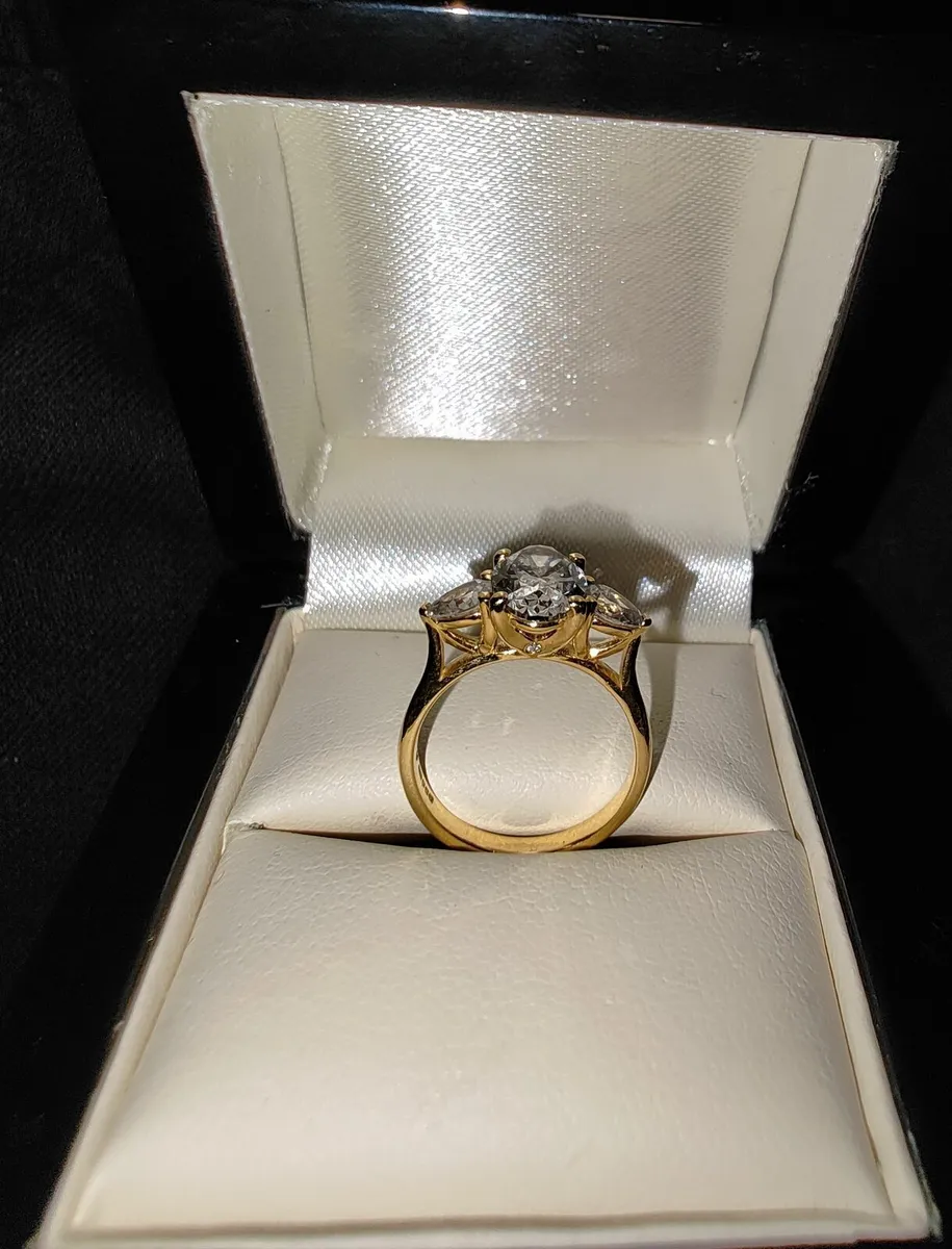 Unique Diamond Engagement Ring - Image 4