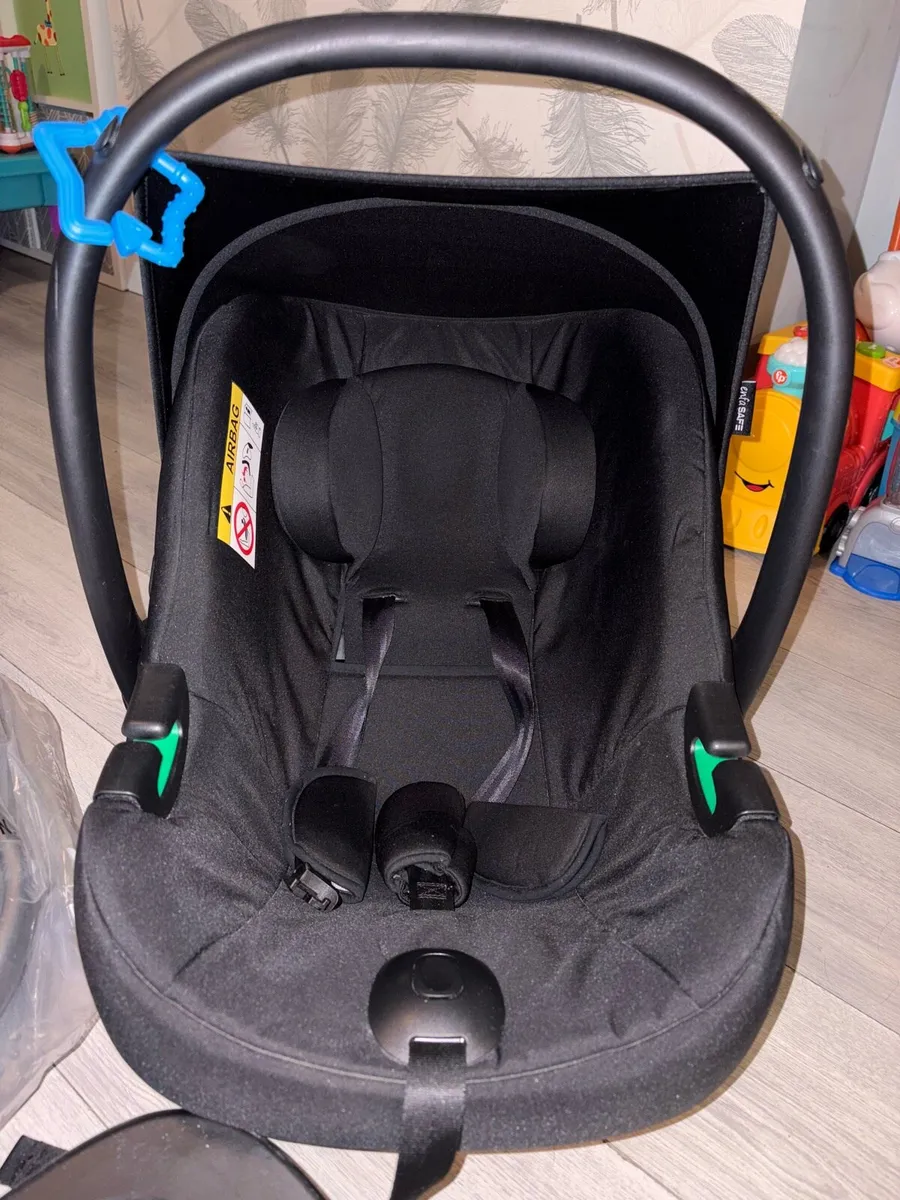 Zummi zenith 3-1 travel system with isofix base - Image 2