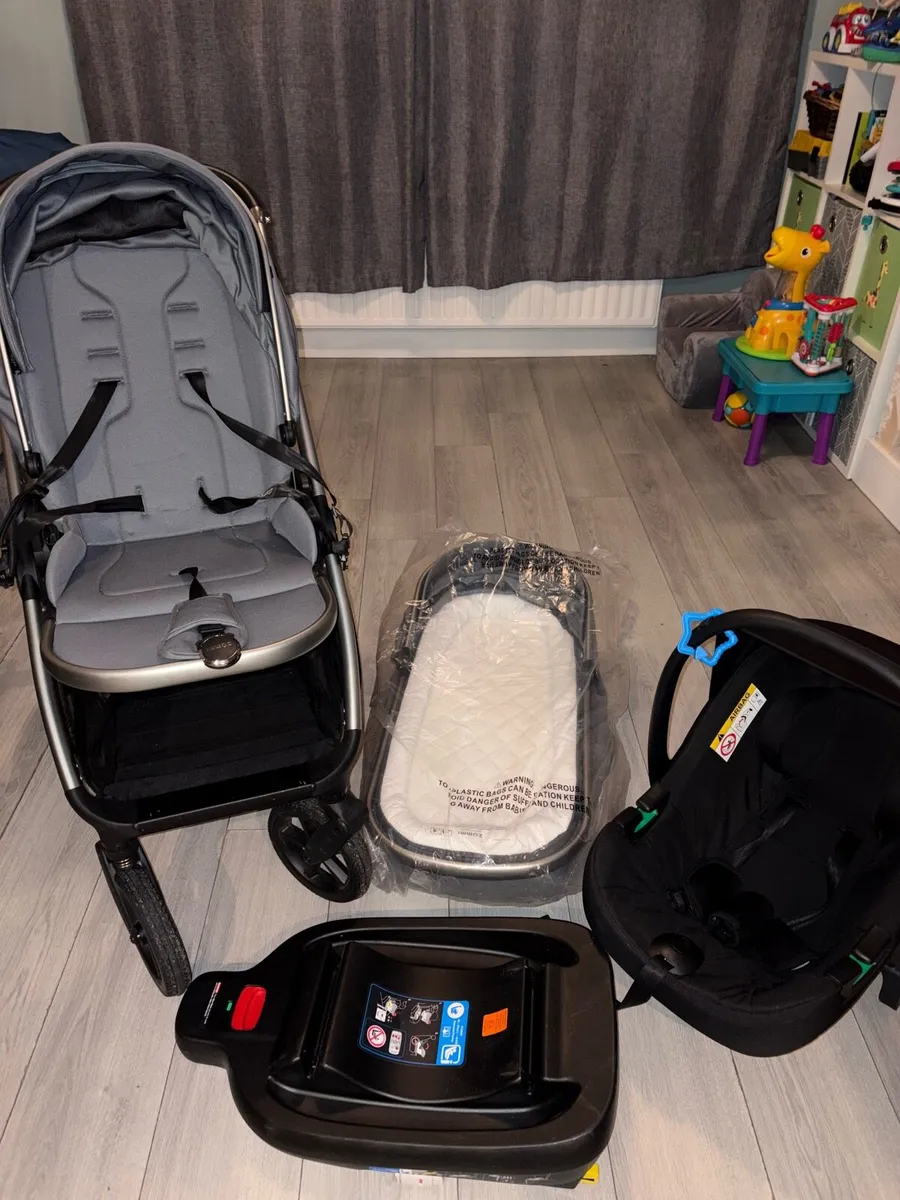 Zummi zenith 3-1 travel system with isofix base - Image 1