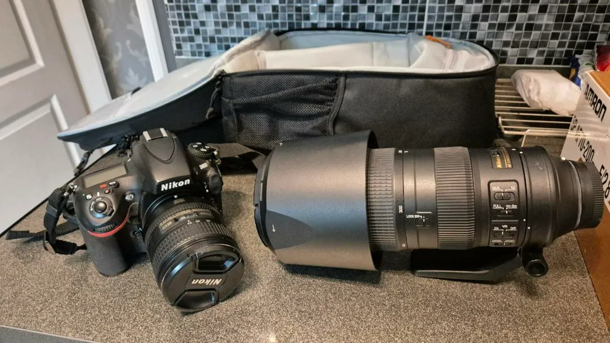 Nikon D800 Low Shutter Count + 3 Quality Lenses - Image 2