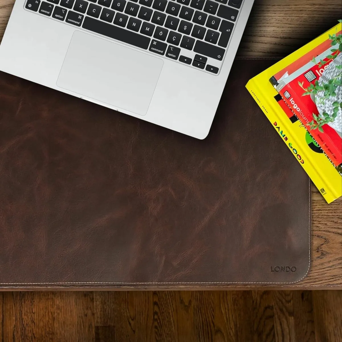 Genuine Leather Extended Mouse Pad - 74x33.5cm - Image 3