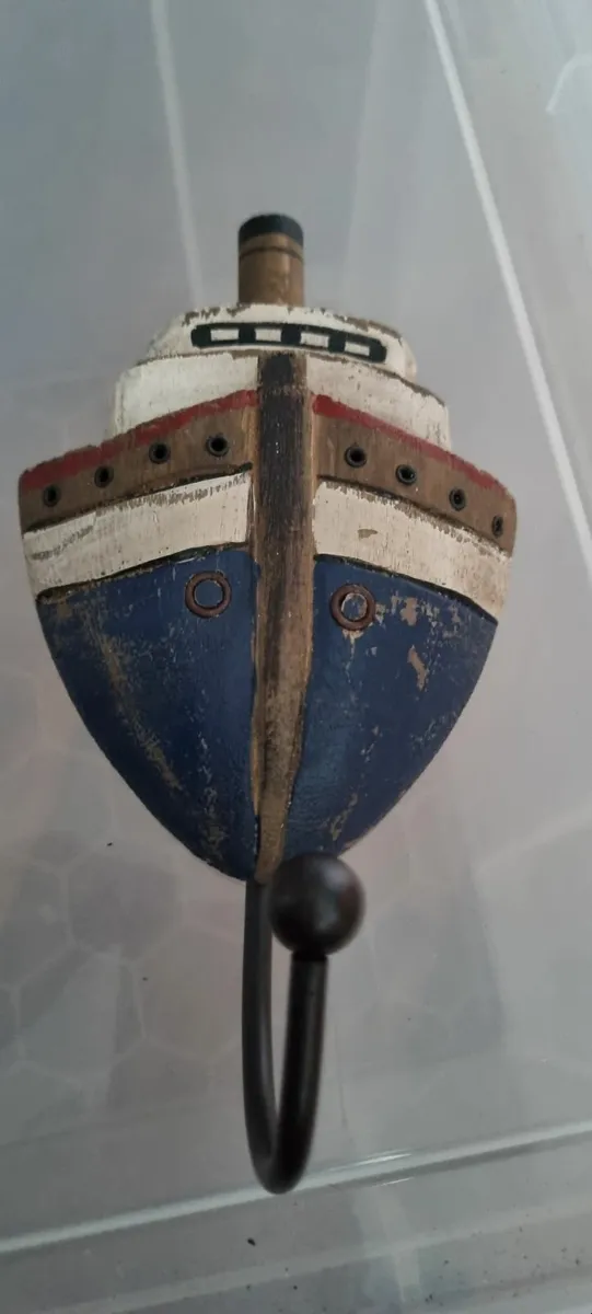 Coastal themed hangers - Image 2