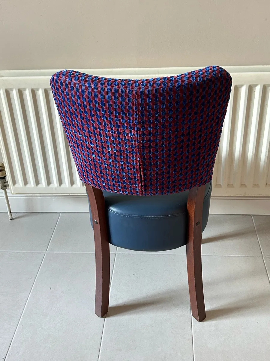 Restaurant chairs - Image 1