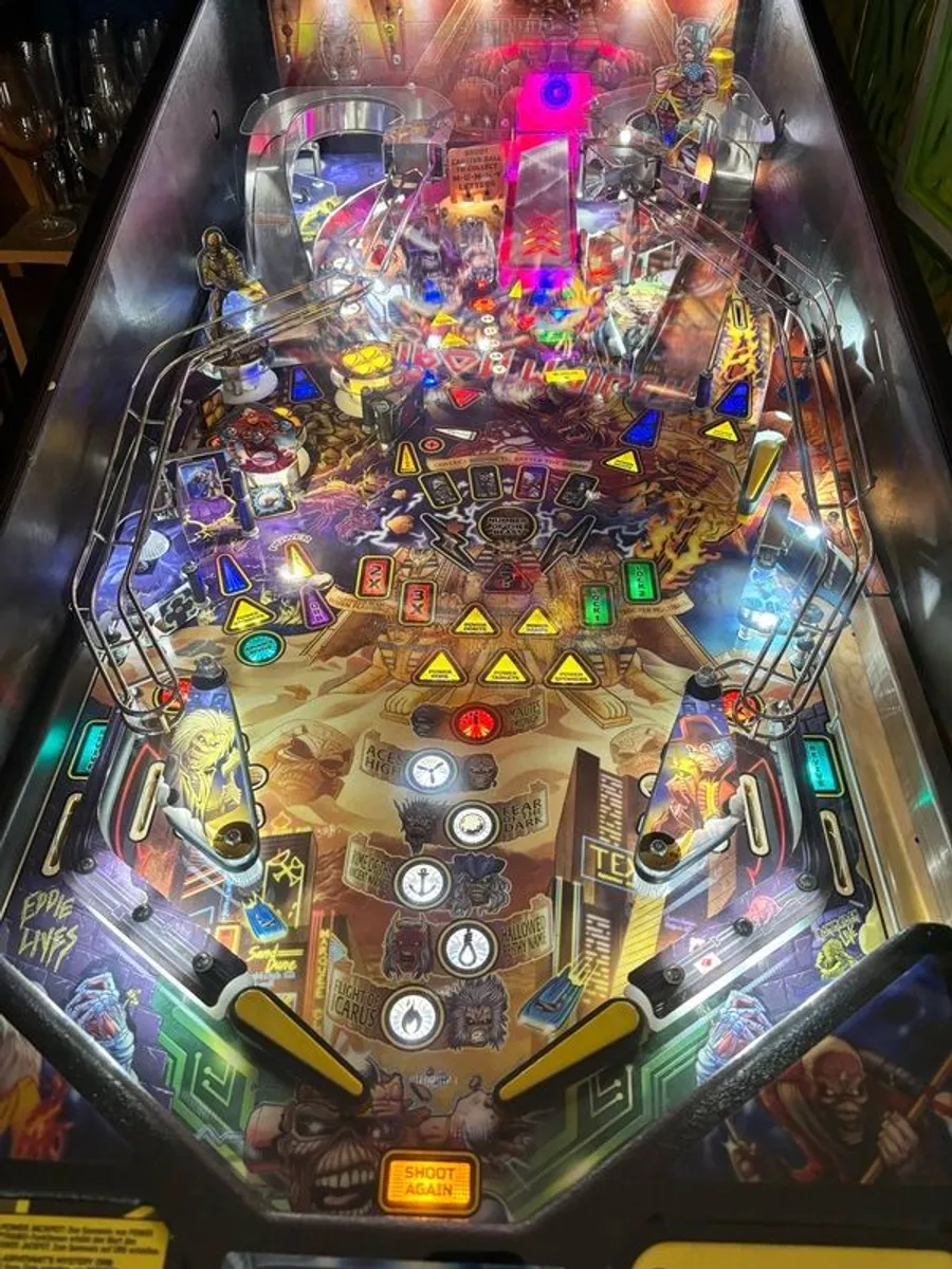 Iron Maiden pinball machine (Stern Pro HUO). - Image 3