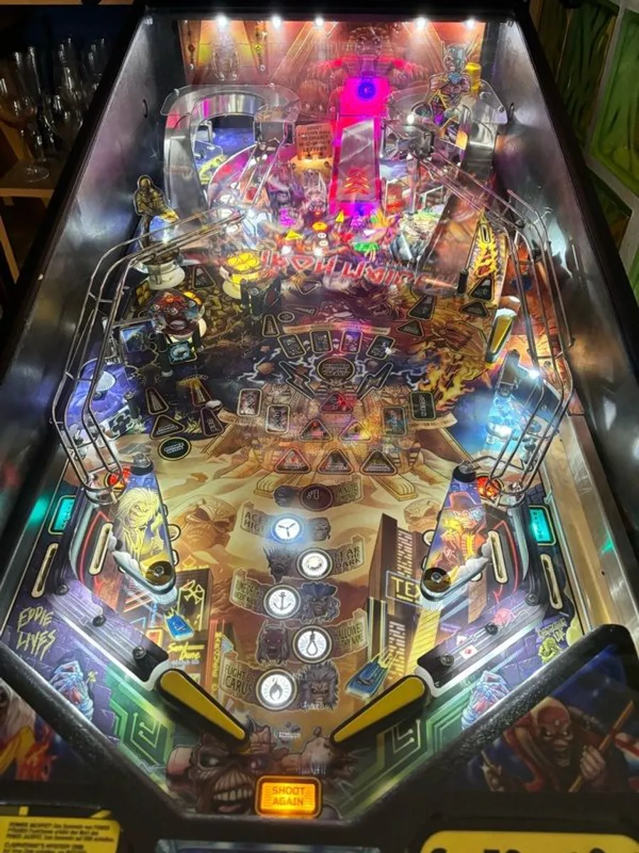 Iron Maiden pinball machine (Stern Pro HUO). - Image 4