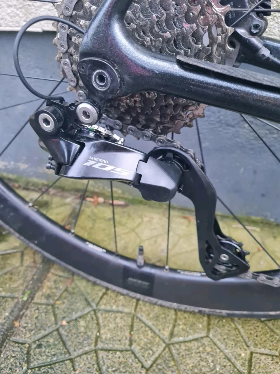 Giant road bike - Image 2