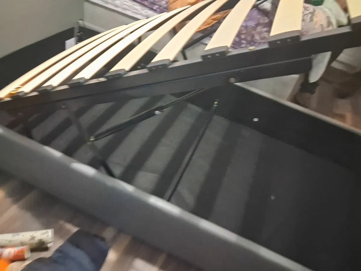 Ottaman single base - Image 1