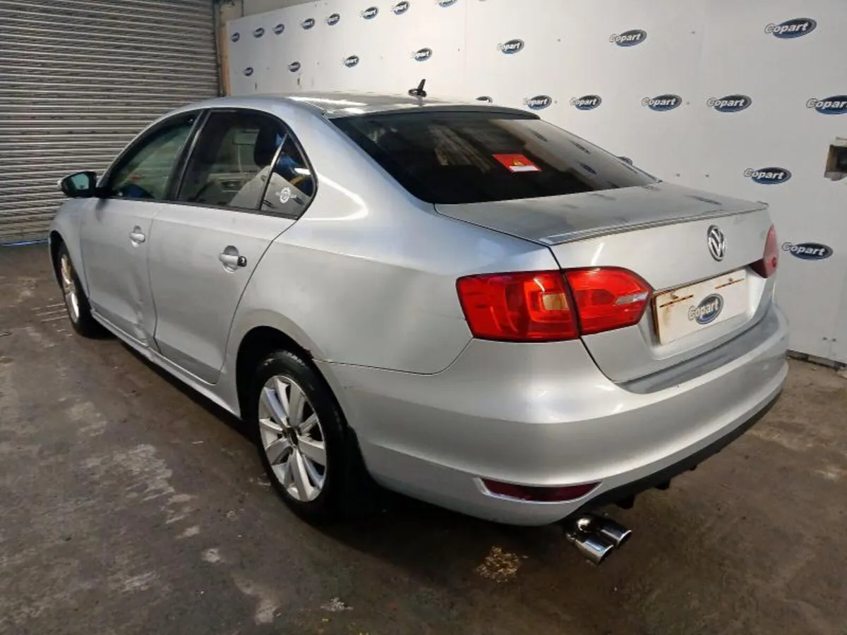 2012 Volkswagen Jetta 1.6TDI BREAKING - Image 4