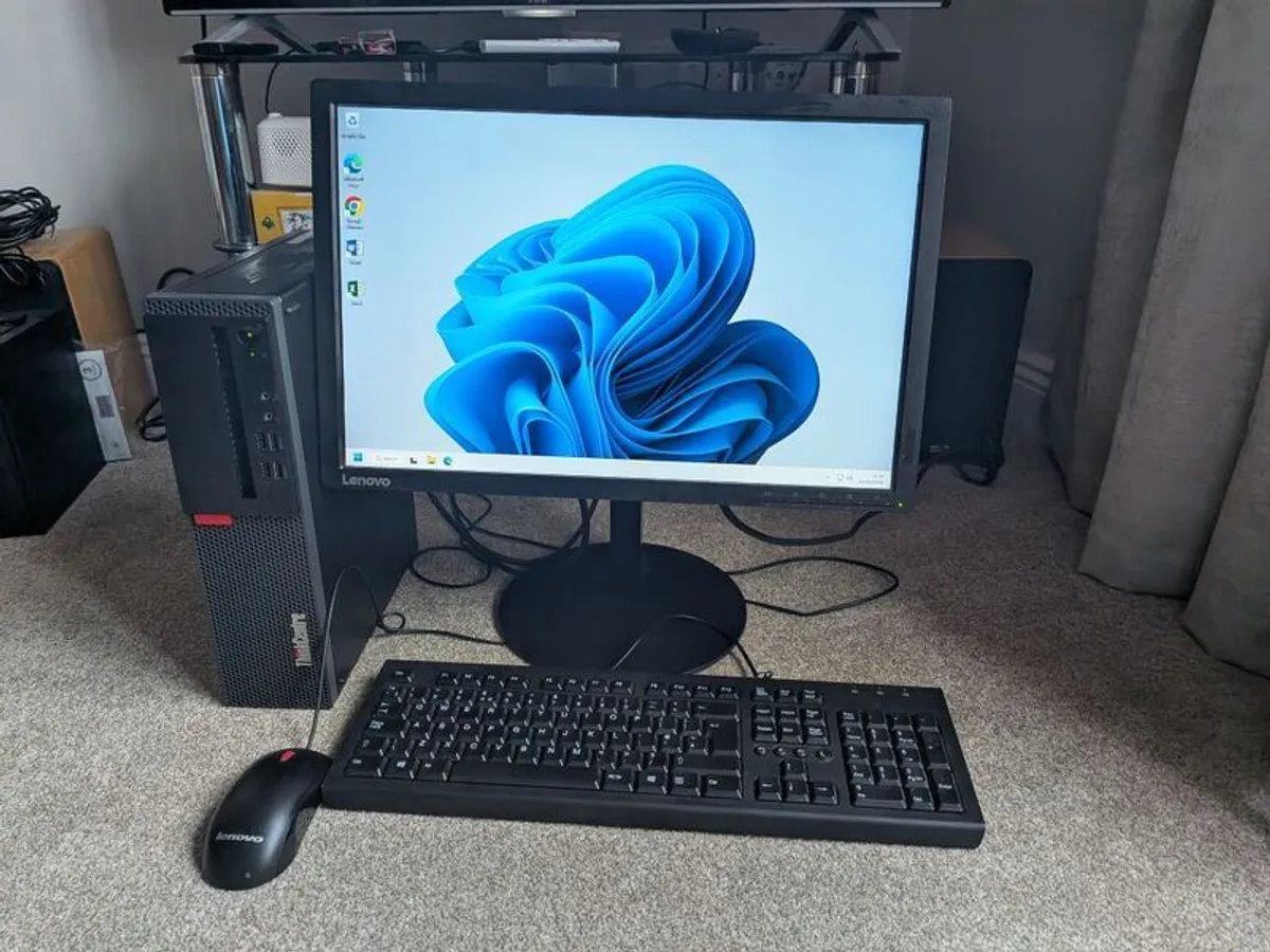 Lenovo m910s Desktop PC Monitor, keyboard and mouse. - Image 2