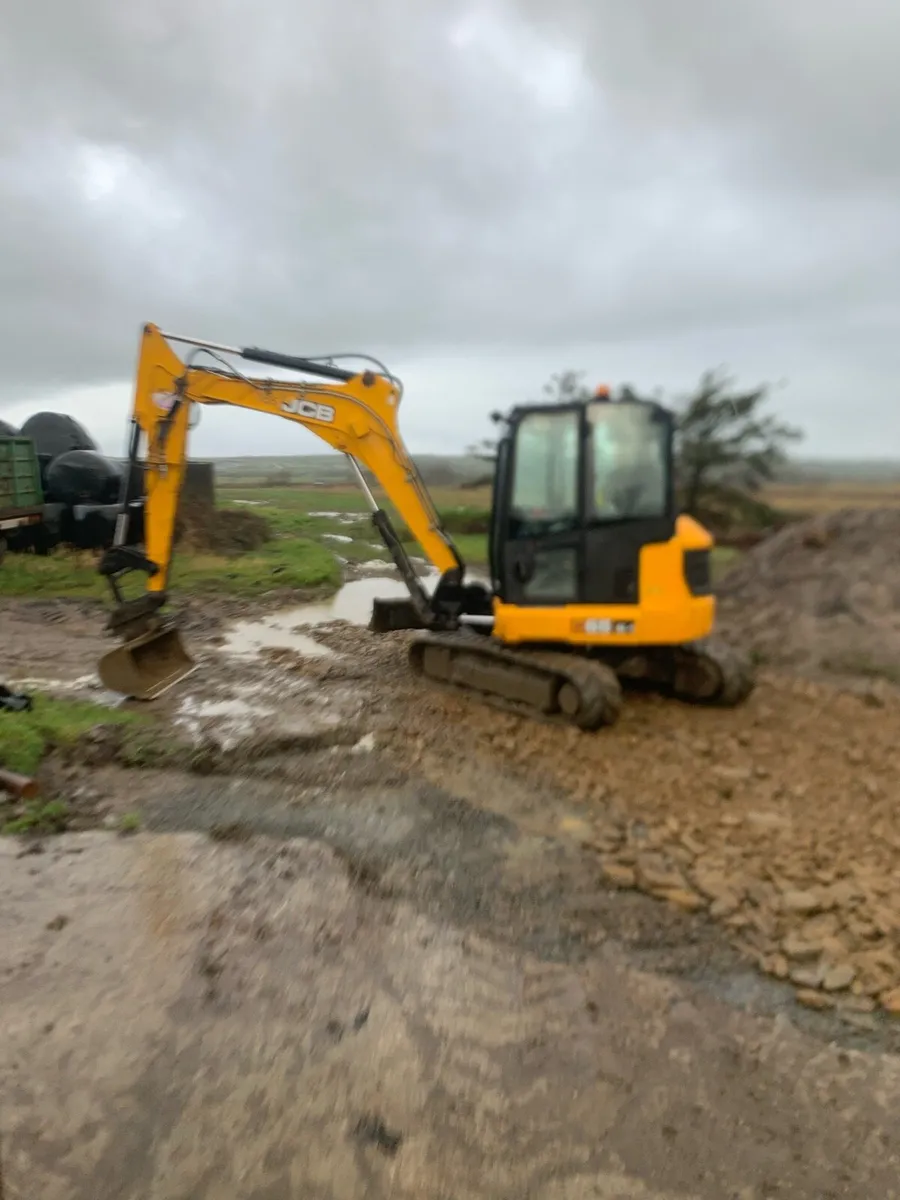 Fencing contractor - Image 3