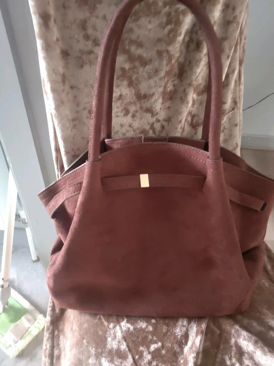 Chocolate colour hand bag Suede looking new - Image 1