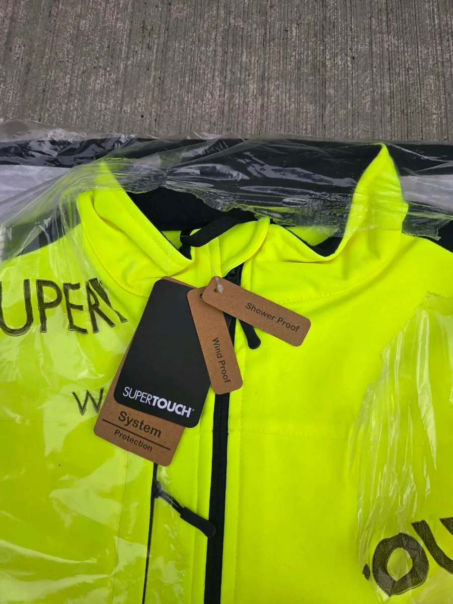 Men's Supertouch Hi Vis Softshell Jacket - Image 4