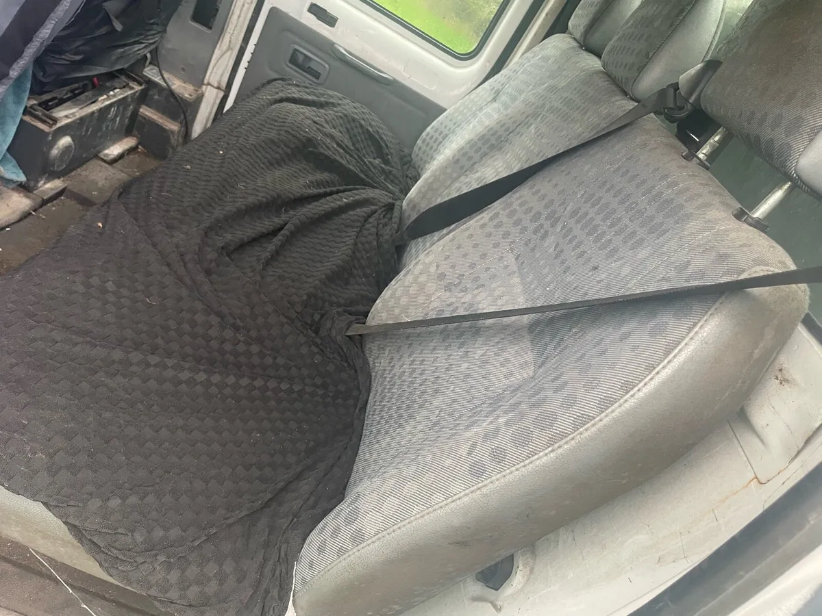 Ford transit 2.4 td 07 kms 210 low - Image 4