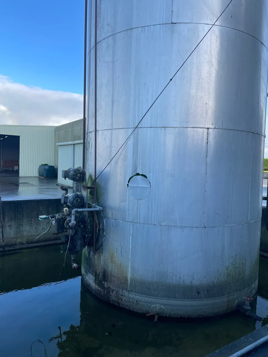 30,000 litre Oil tank - Image 2