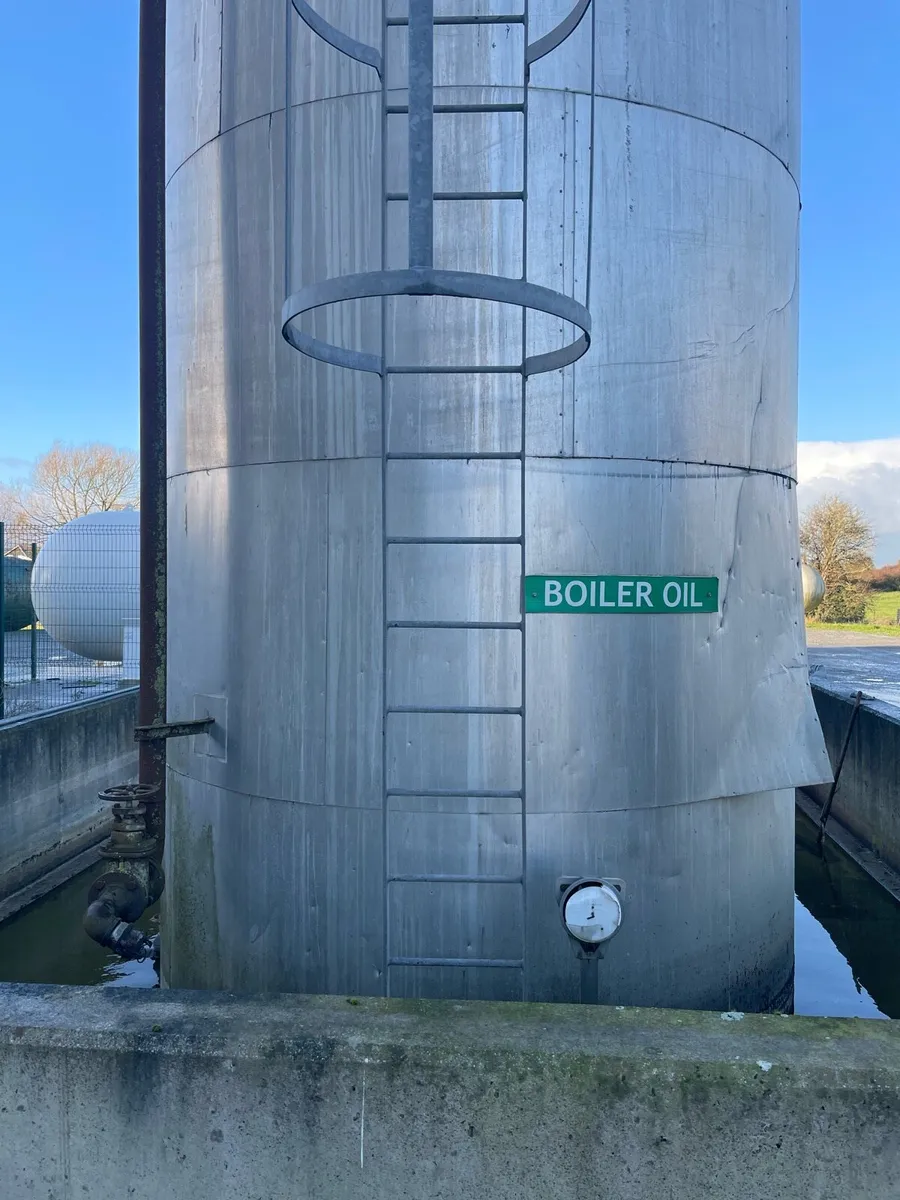 30,000 litre Oil tank - Image 3