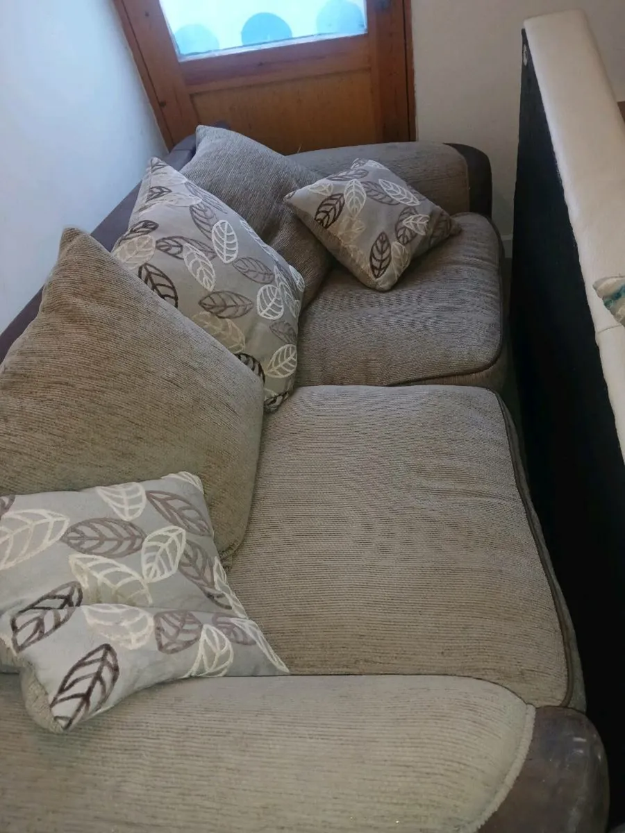 3 and 1 sofa - Image 1