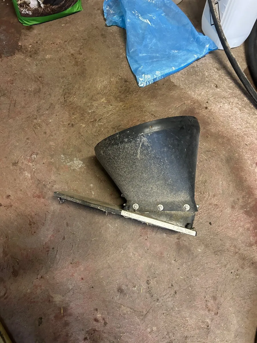 Meal Auger Hopper - Image 2