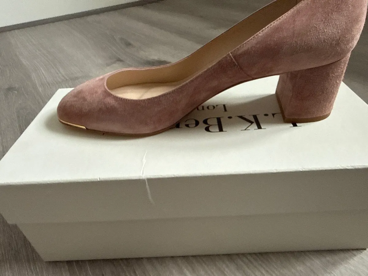 LK Bennett shoes brand new size 39/6 - Image 1