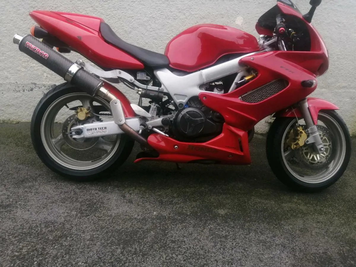 Honda vtr 1000 and vfr800 anniversary model - Image 1