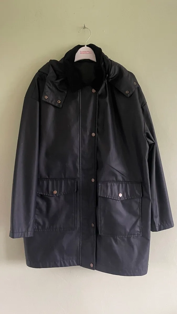 Womens coat - Image 1