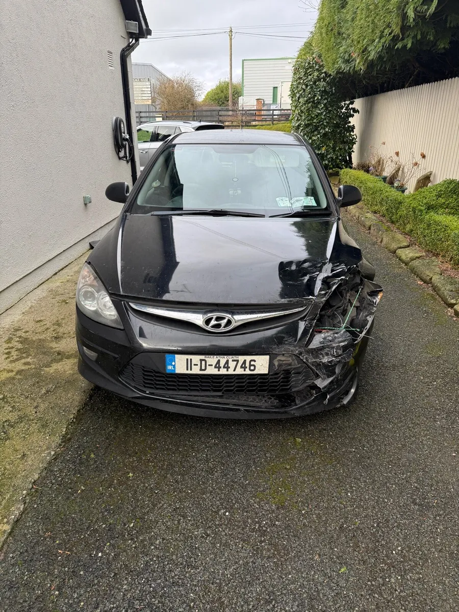 Hyundai i30 Category C - Image 2