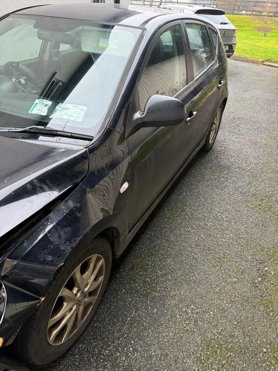 Hyundai i30 Category C - Image 4