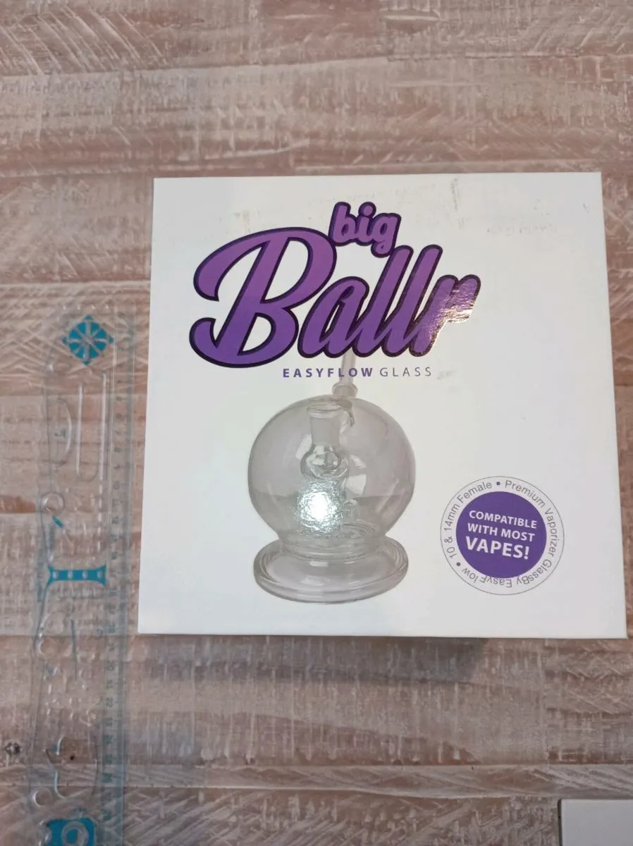 Big Ballr Easy Flow Glass Bong for dry herb vapes - Image 2