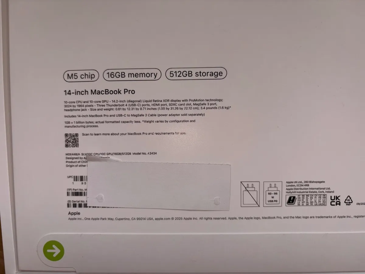 MacBook Pro M5 (2025) - Image 3