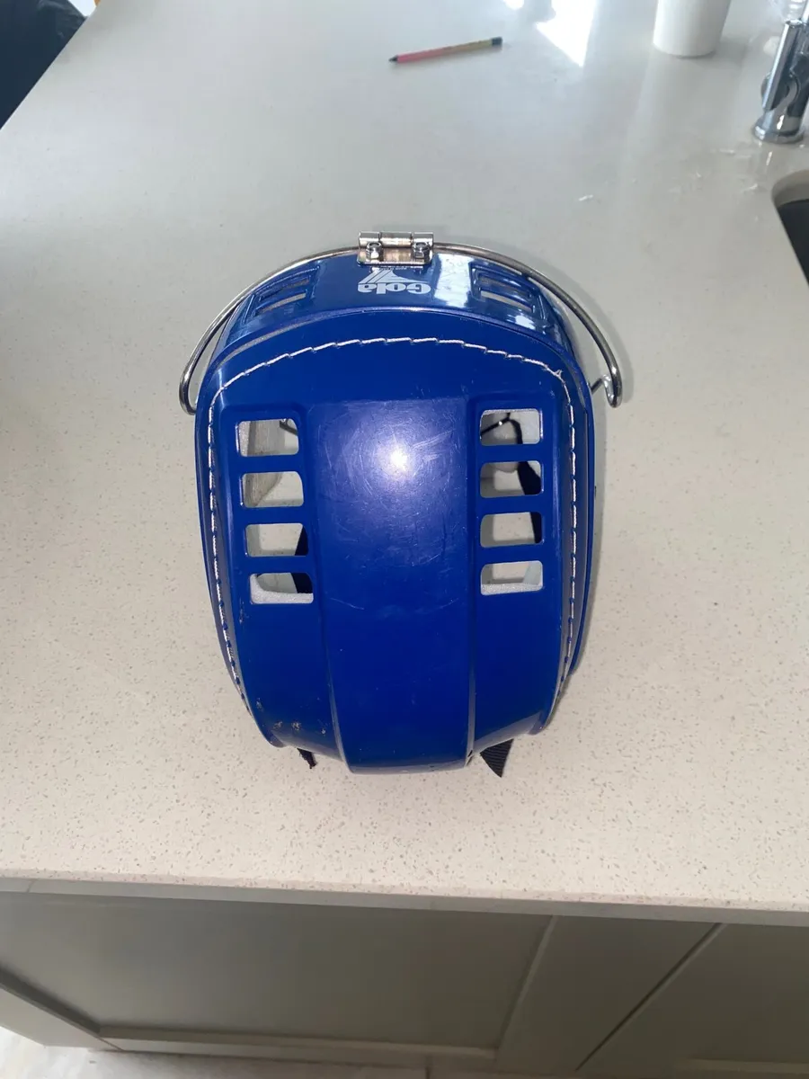 Hurling helmet - Image 2