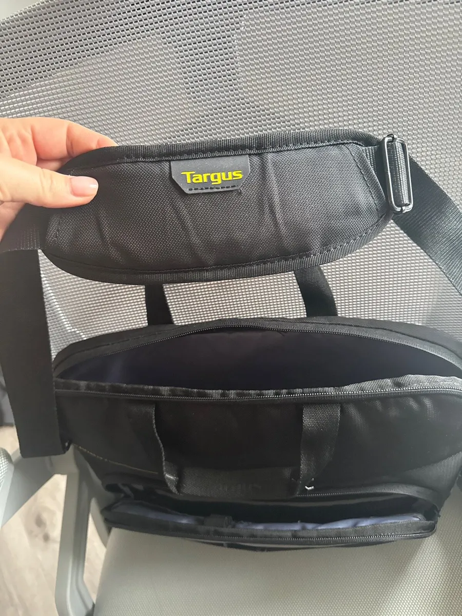 Targus laptop case bag brand new - Image 4