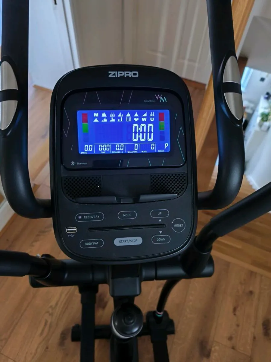 Elliptical cross trainer - Image 4