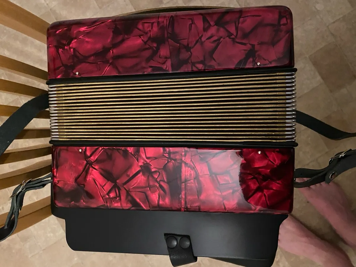 Hohner B/C Black Accordion - Image 4