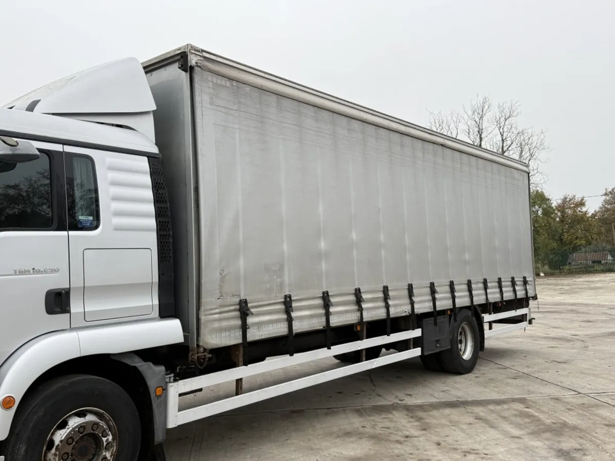 2014 MAN TGM 18.250 CURTAINSIDER - Image 4