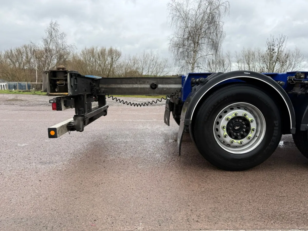 2023 SCHMITZ CARGOBULL CONTAINER CHASSIS TRAILER - Image 2