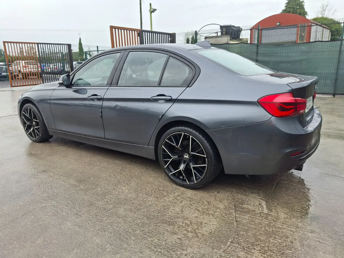 172 Bmw 320D Automatic - Image 4