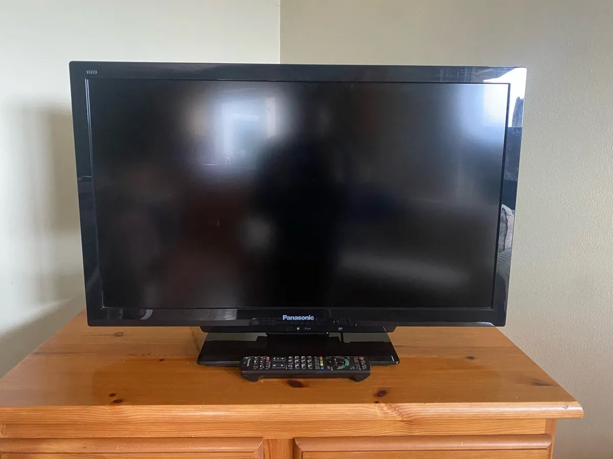 32 inch Tv - Image 1
